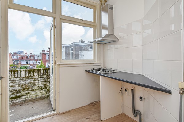 Medium property photo - Johan Gramstraat 48, 2522 XA Den Haag